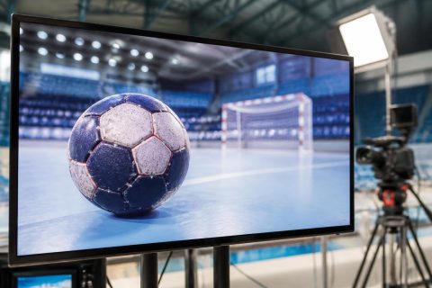 Meciurile naționalei de handbal a României vor trebui difuzate și prin televiziune, nu doar pe platformele de streaming